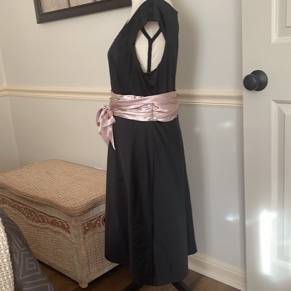 Adrianna Papell Capped Sleeve Satiny Formal Occasion Dress Blush Pink Size14 - Picture 6 of 13